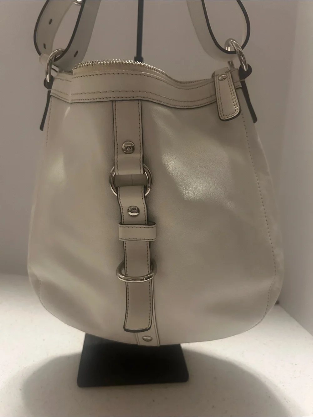 Coach Classic Cream Leather Shoulder Bag